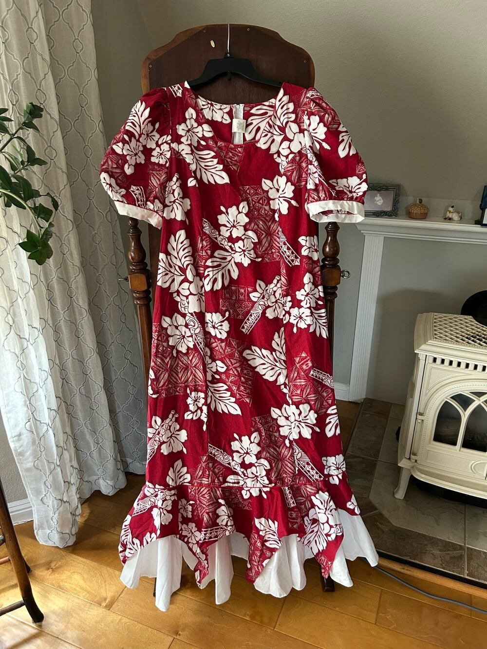 VTG L Winnie Fashion floral Hawaiian muumuu maxi dress puff sleeve ruffled hem